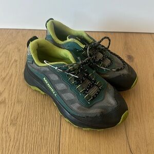Merrell shoes 1.5 boys